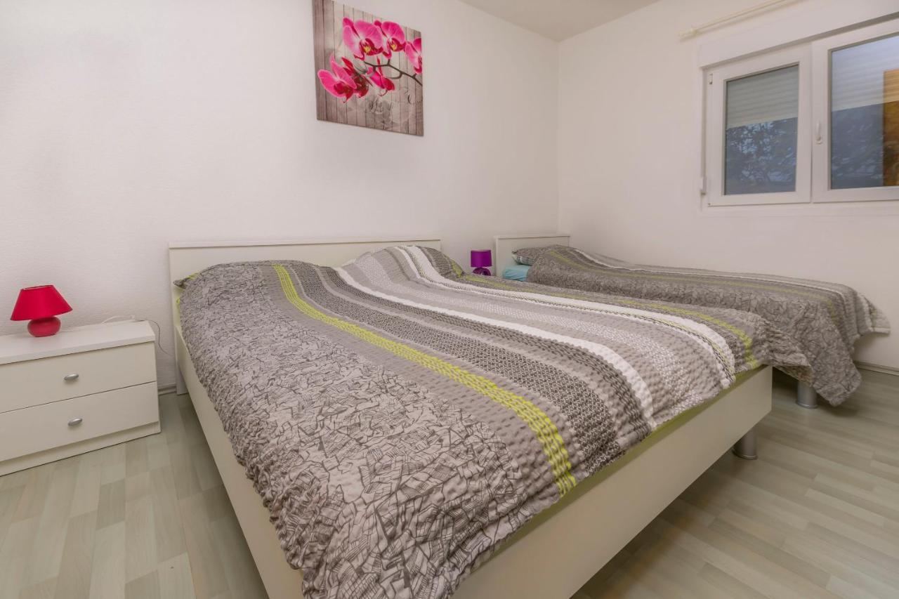 Apartments Olivera Rogoznica  Esterno foto