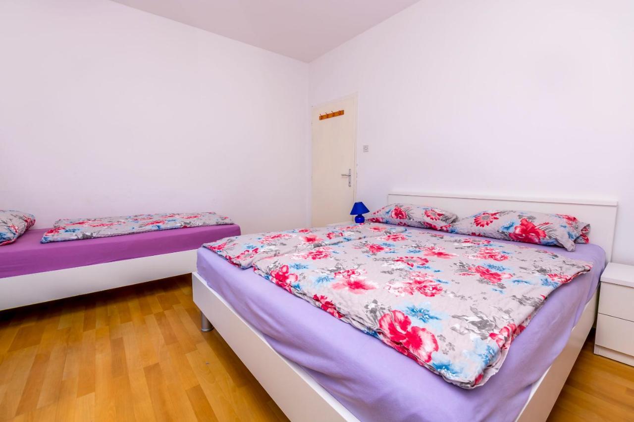 Apartments Olivera Rogoznica  Esterno foto