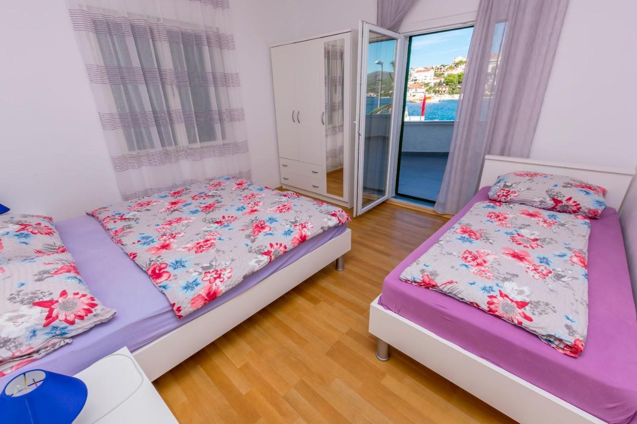Apartments Olivera Rogoznica  Esterno foto